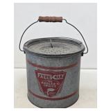 Falls City Metal Minnow Bucket