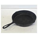 #7 Cast Iron Skillet with Heat Ring
