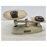 Vintage Harper Metal Balance Scale