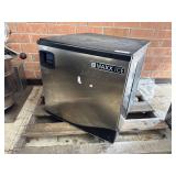 Maxx Ice MIM360N 300lbs Ice Machine