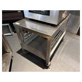 22ï¿½ Rolling Equipment Stand