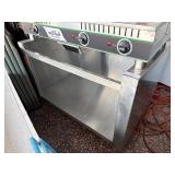 36ï¿½ Equipment Stand