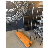 45ï¿½ Coat Rack on Cadters