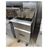 Serv-Ware SS-SGF-7ON 70lbs Nat Gas Fryer