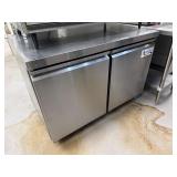 Avantco 178SSUC48FHC 48' 2 Door Freezer