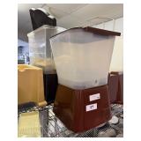 2 Beverage Dispensers