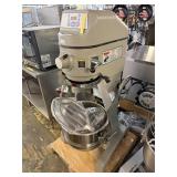 Globe SP40 40qt Mixer w/ Bowl & Attachments