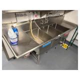 93' 3 Compartment Sink w/ Spray Faucet
