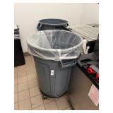 2 Brute Trash Cans