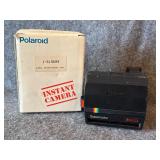 Vintage Polaroid super color 635 CL CAMERA