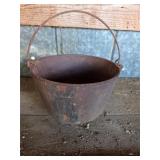 Cast iron pot bean pot