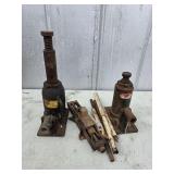 Hydraulic jacks