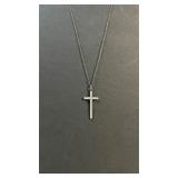 3.4 grams sterling silver necklace w/ cross charm