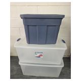 3 plastic totes