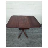 Drop leaf dining table