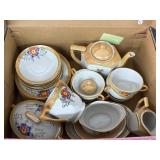Vintage childï¿½s tea set Japan (some flaws)