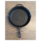 Cast iron skillet LODGE