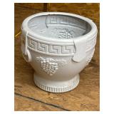 Plastic grape urn planter
