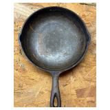 Cast iron skillet