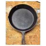 Lodge cast iron skillet