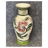8.5ï¿½ Japanese moriage vase