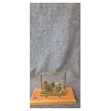 Napkin/mail holder with pineapples