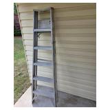 6ft aluminum step ladder top is damaged