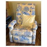 Vintage reclining - heat and massaging chair