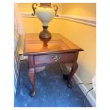 Vintage Broyhill table end table