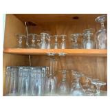 Assorted glassware lot
