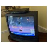 26ï¿½ Sanyo tv and Magnavox dvd player