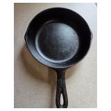 Cast iron skillet