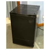 Working small drink fridge