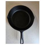 Cast iron skillet
