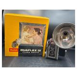 vintage Kodak Duaflex IV Flash Outfit