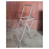 2 step household ladder