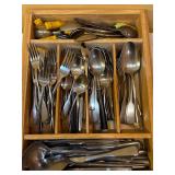 Flatware lot and tray