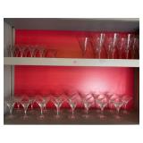 Assorted vintage glassware