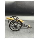 Civil war cast iron & brass cannon YORKTOWN VA