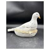 Made in Italy vintage porcelain dove on a nest
