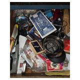 Contents of kitchen drawer