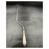 sterling silver handled cake breaker / cake cutter