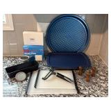 Assorted kitchen wares