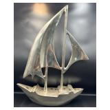19ï¿½ tall metal boat decor