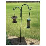 Dual arm shepherds hook and bird seed holder