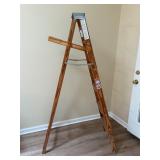 6ï¿½ wooden ladder