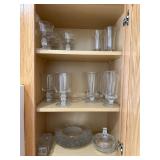 Assorted glassware lot