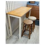 Vintage table and 2 barstools