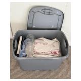 Tote of linens