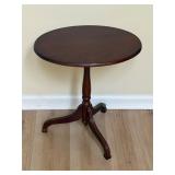 20ï¿½ tall vintage petite drink table
